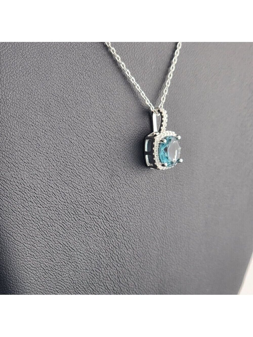 New 925 Silver Smoking Blue Gem Necklace – Classic & Eye-Catching Design - Picture 3 of 6